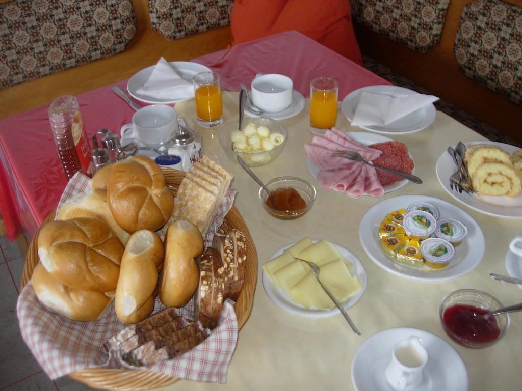 Bed And Breakfast Pension Foidl オーベルンドルフ・イン・チロル エクステリア 写真